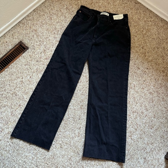 Abercrombie High rise relaxed 90s Jean cropped hem - Picture 2 of 5